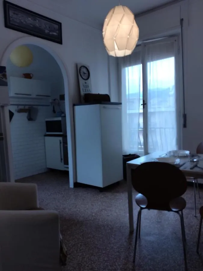 Apartment Trilocale Cecilia'S Studio Genoa