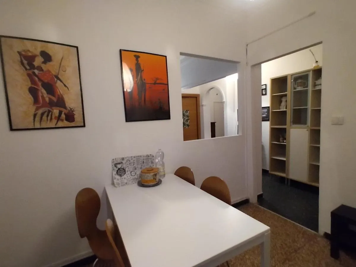 Apartamento Trilocale Cecilia'S Studio Génova